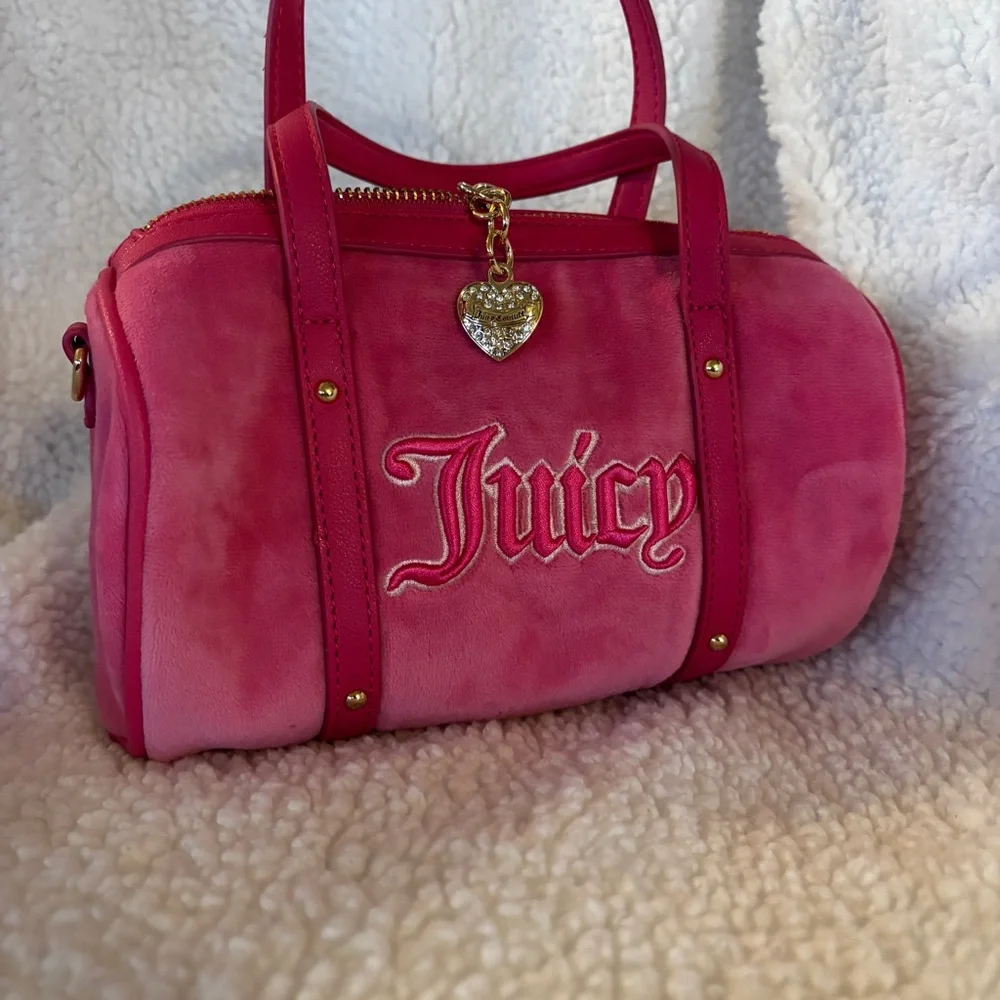 Juicy Couture Hot Pink Velvet Mini Barrel Bag with Gold Heart Charm - Picture 1 of 6